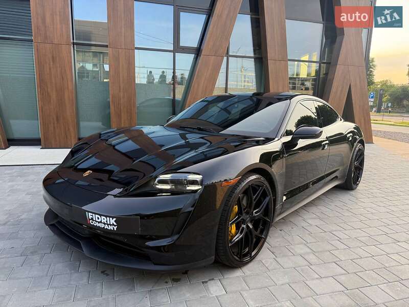 Седан Porsche Taycan 2022 в 