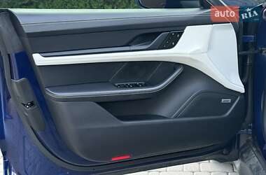 Седан Porsche Taycan 2021 в 