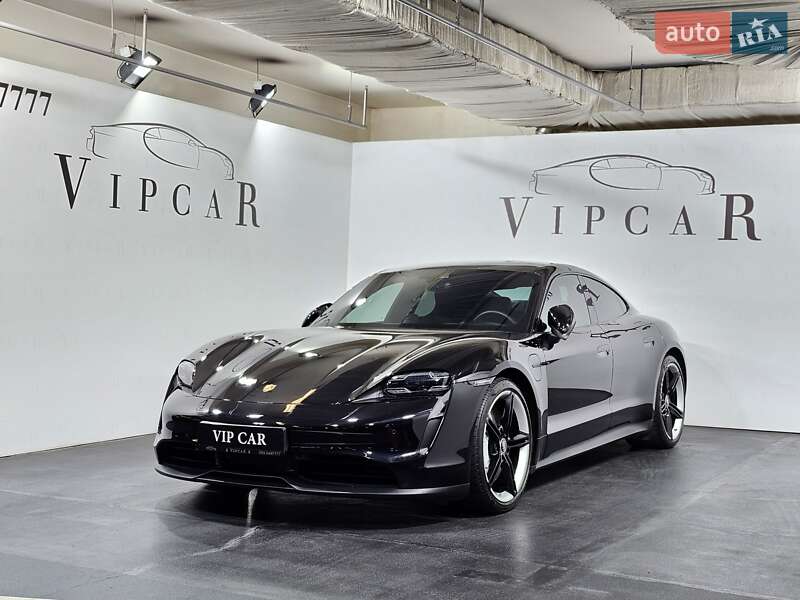 Седан Porsche Taycan 2021 в Киеве