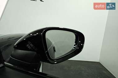 Седан Porsche Taycan 2021 в 