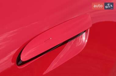 Седан Porsche Taycan 2022 в 