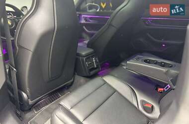 Купе Porsche Taycan 2021 в 