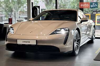 Седан Porsche Taycan 2020 в Одесі
