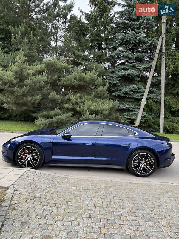 Седан Porsche Taycan 2020 в Львове