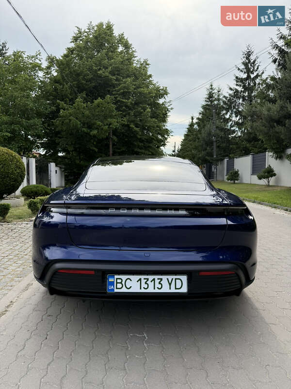 Седан Porsche Taycan 2020 в Львове