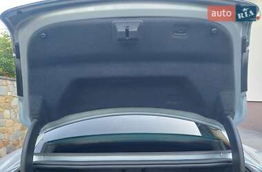Седан Porsche Taycan 2021 в 