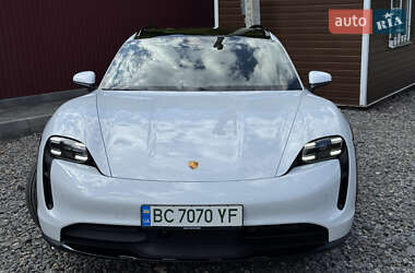 Седан Porsche Taycan 2021 в 