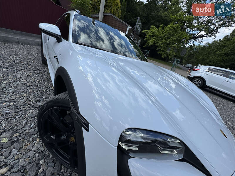 Седан Porsche Taycan 2021 в Трускавце
