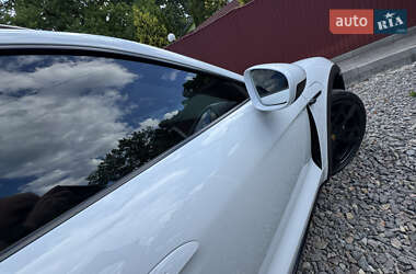 Седан Porsche Taycan 2021 в 