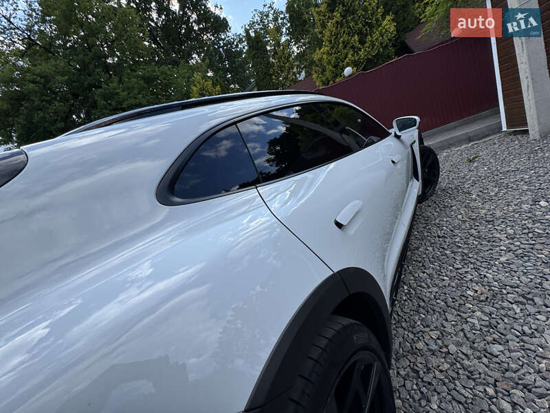 Седан Porsche Taycan 2021 в Трускавце