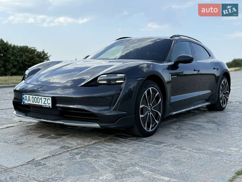 Седан Porsche Taycan 2021 в 