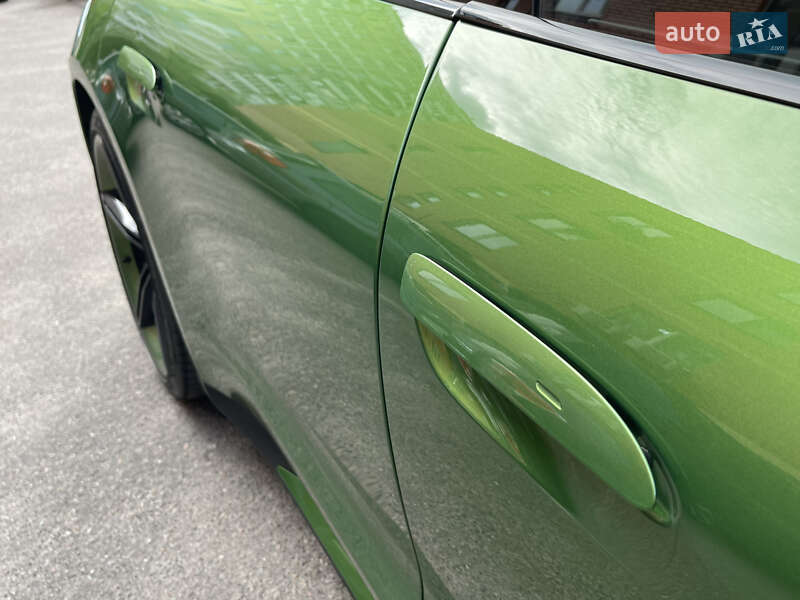 Седан Porsche Taycan 2020 в Киеве фото 12 Седан Porsche Taycan 2020 в Киеве