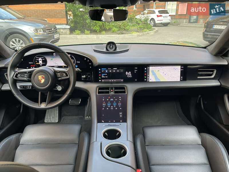 Седан Porsche Taycan 2020 в Киеве фото 36 Седан Porsche Taycan 2020 в Киеве