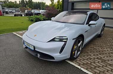 Седан Porsche Taycan 2021 в Києві
