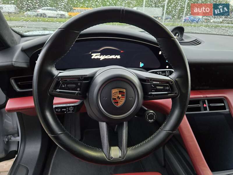 Седан Porsche Taycan 2021 в Киеве