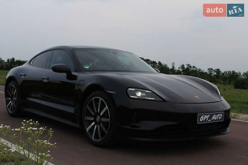 Седан Porsche Taycan 2025 в Києві