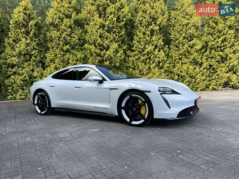 Седан Porsche Taycan 2020 в Львове