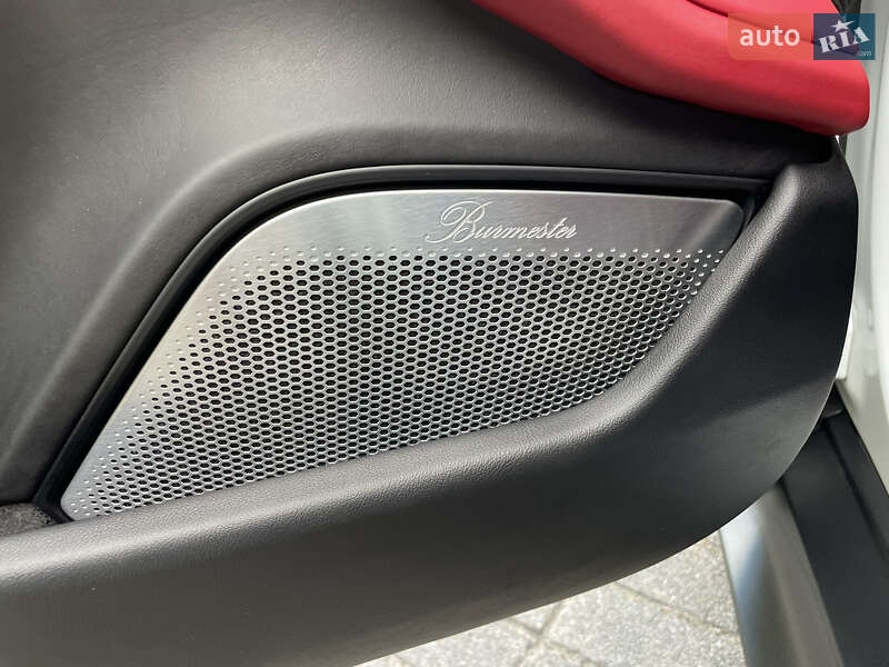 Седан Porsche Taycan 2020 в Львове