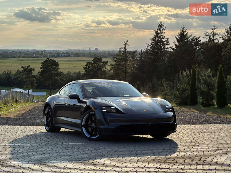 Седан Porsche Taycan 2020 в Львове