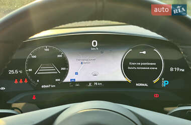 Седан Porsche Taycan 2020 в 