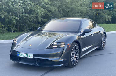 Седан Porsche Taycan 2019 в 