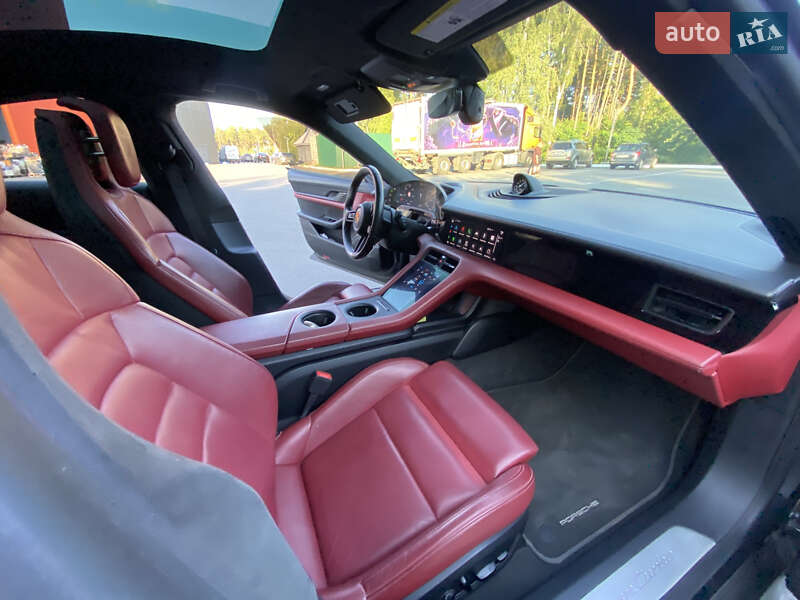 Седан Porsche Taycan 2019 в Киеве фото 12 Седан Porsche Taycan 2019 в Киеве