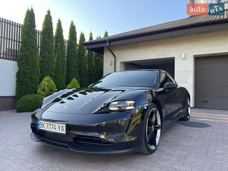 Седан Porsche Taycan 2021 в Ровно