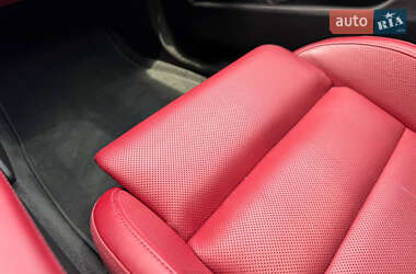 Седан Porsche Taycan 2021 в 
