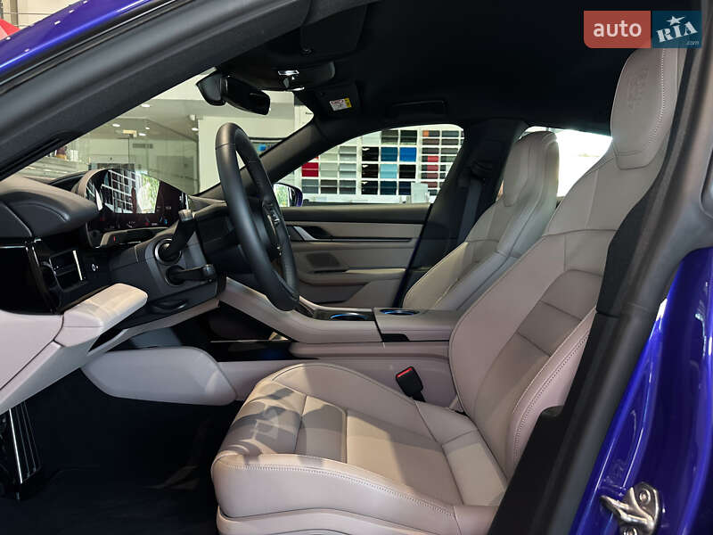 Седан Porsche Taycan 2025 в Одессе