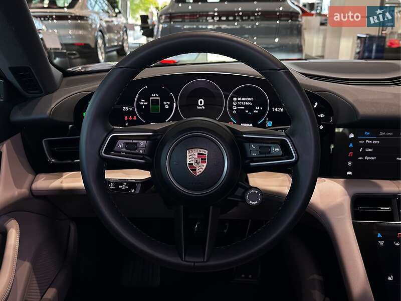 Седан Porsche Taycan 2025 в Одессе