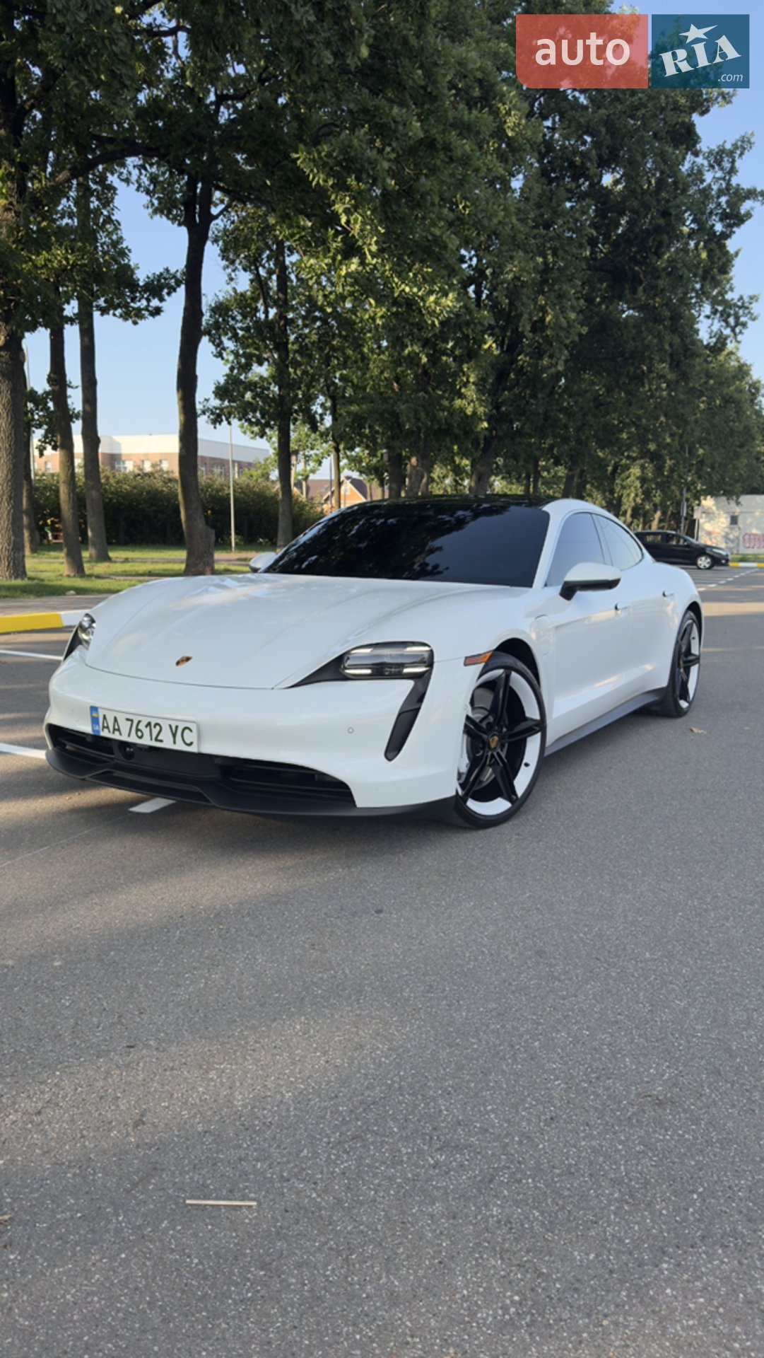 2022 Porsche Taycan - фото 1