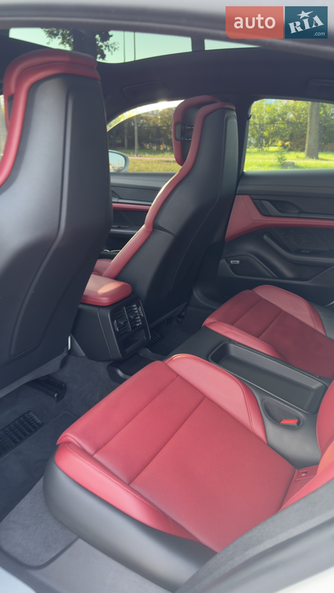 2022 Porsche Taycan - мініатюра 29