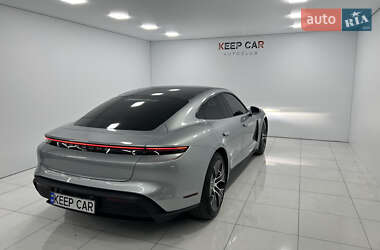Седан Porsche Taycan 2023 в 
