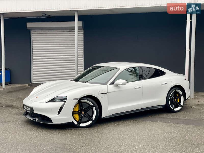 Седан Porsche Taycan 2020 в Киеве