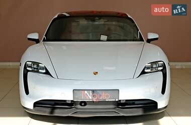 Седан Porsche Taycan 2022 в 