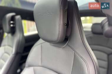 Седан Porsche Taycan 2020 в 