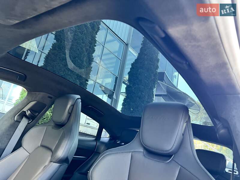 Седан Porsche Taycan 2020 в Киеве фото 27 Седан Porsche Taycan 2020 в Киеве