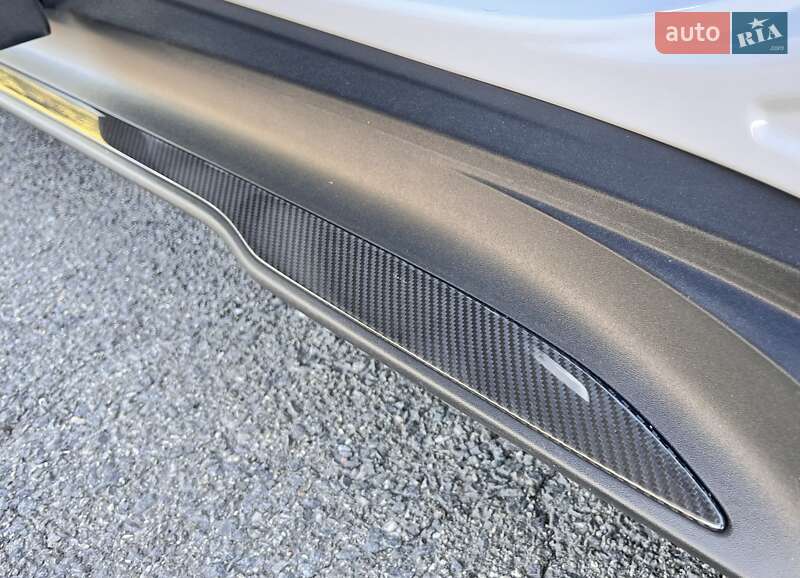 Седан Porsche Taycan 2020 в Киеве фото 55 Седан Porsche Taycan 2020 в Киеве