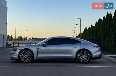 Седан Porsche Taycan 2021 в Киеве