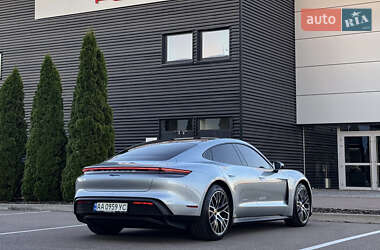 Седан Porsche Taycan 2021 в Киеве