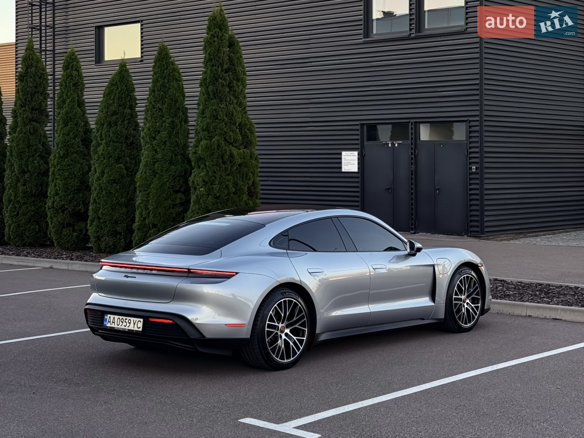 2021 Porsche Taycan - мініатюра 12
