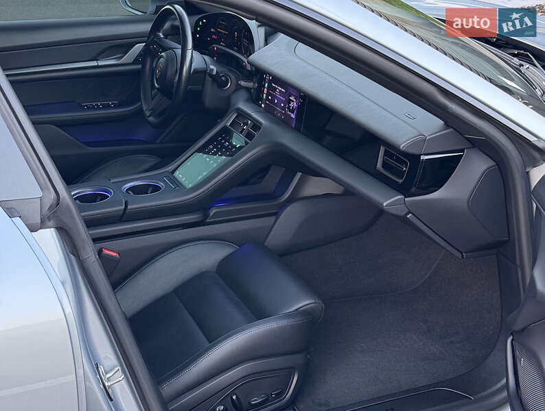 Седан Porsche Taycan 2021 в Киеве фото 30 Седан Porsche Taycan 2021 в Киеве