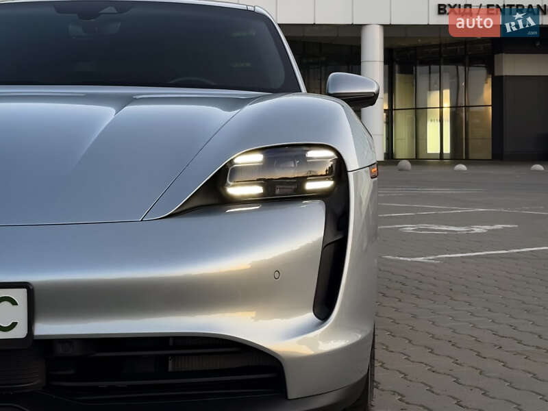 Седан Porsche Taycan 2021 в Киеве фото 39 Седан Porsche Taycan 2021 в Киеве