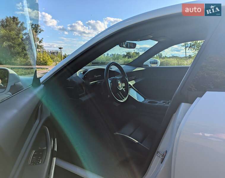 Седан Porsche Taycan 2020 в Киеве фото 7 Седан Porsche Taycan 2020 в Киеве