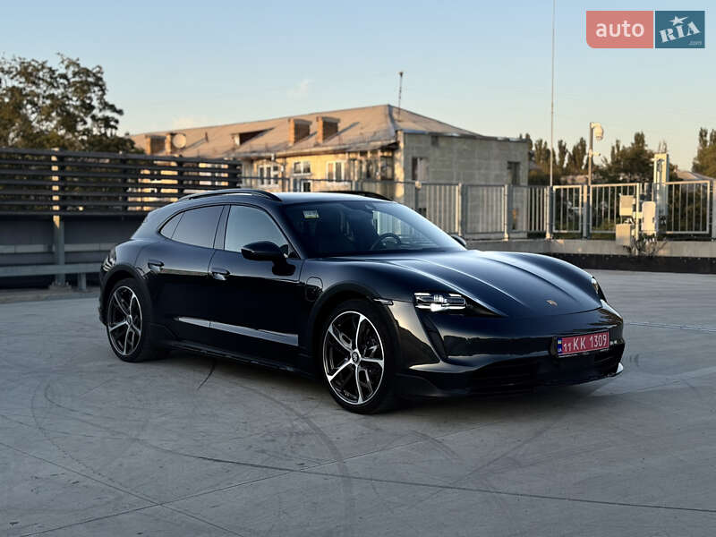 Porsche Taycan 2022