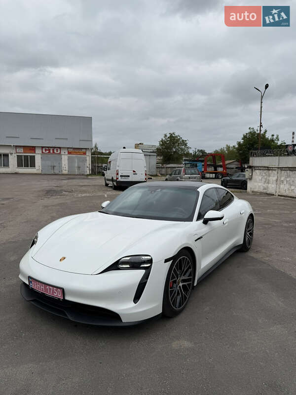Седан Porsche Taycan 2020 в Луцке