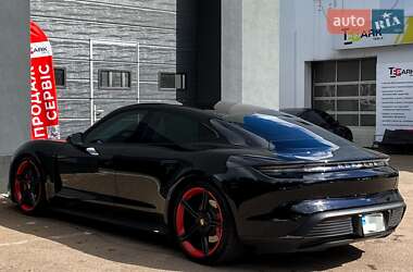Седан Porsche Taycan 2020 в 