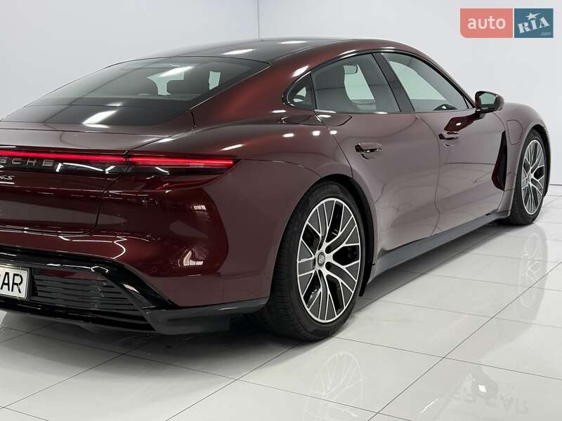 Седан Porsche Taycan 2021 в Одессе