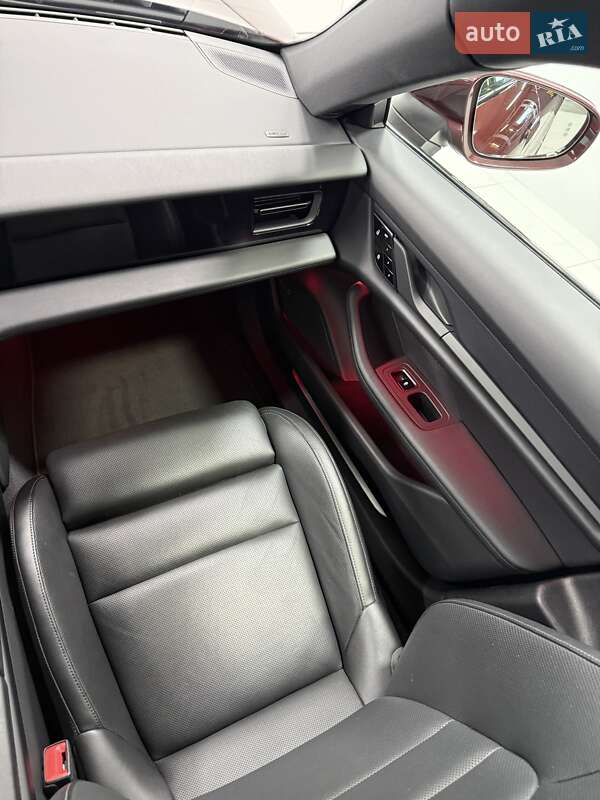 Седан Porsche Taycan 2021 в Одессе