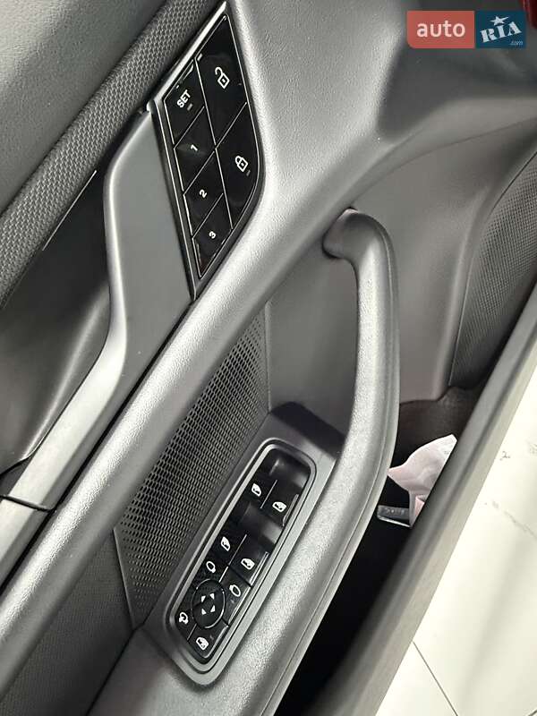 Седан Porsche Taycan 2021 в Одессе